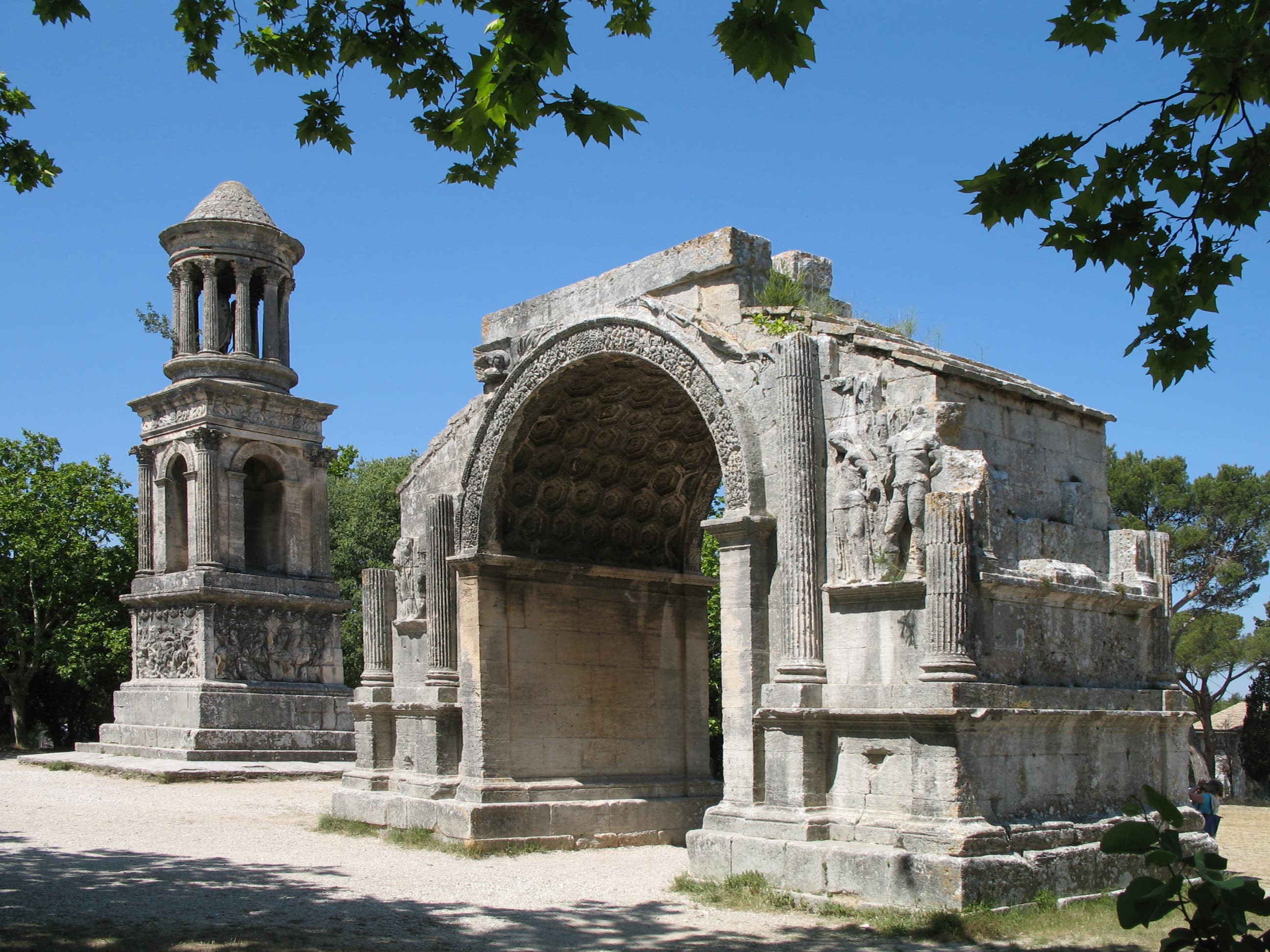Image illustrating Saint-Rémy-de-Provence