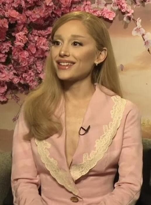 Image illustrating Ariana Grande