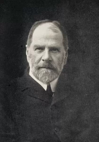 Image illustrating Horace Darwin